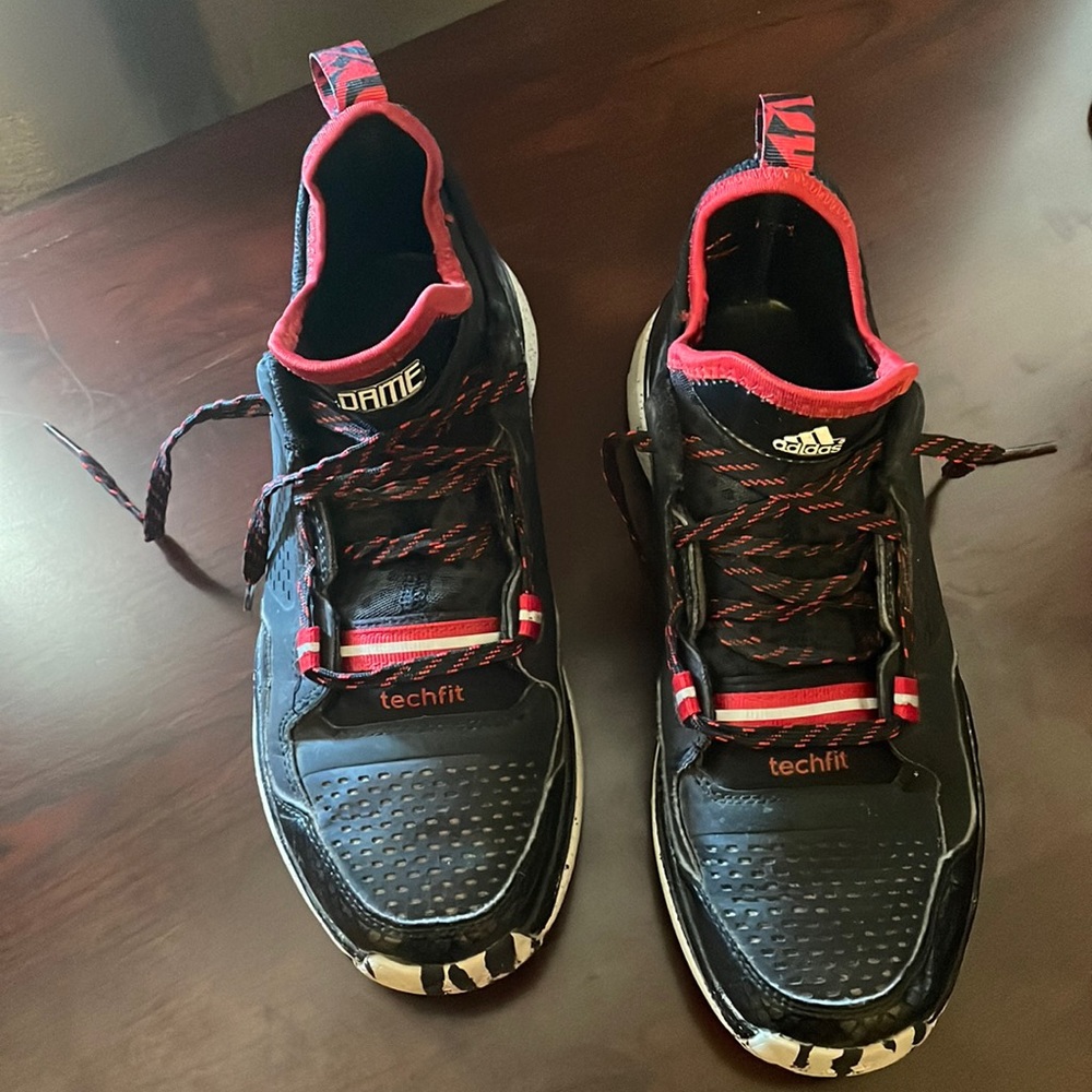 Adidas Mens 5-1/2 Sneaker